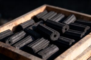 Kualitas premium dari bentuk fisik organic coconut shell briquette yang sangat seragam.